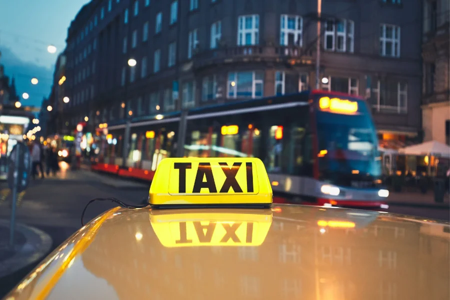 Why Booking A Taxi in Advance Can Save You Time and Stress